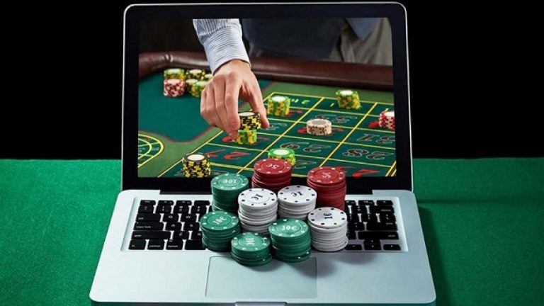 online-gambling-is-quietly-growing-into-a-big-business-1280x720 (1)