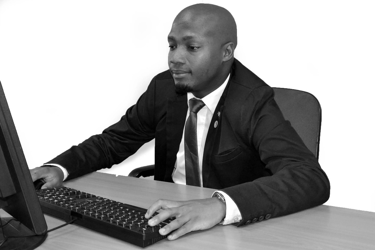 African business, business, working — Best Construction Project Management Tools for Team Collaboration and Efficiency
