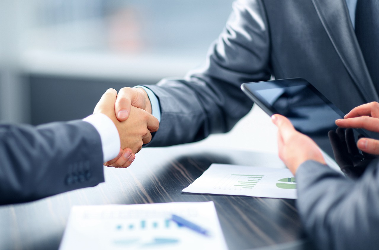 Finance, bank, banking — Selling Your Riverside Property Fast: A Step-by-Step Guide